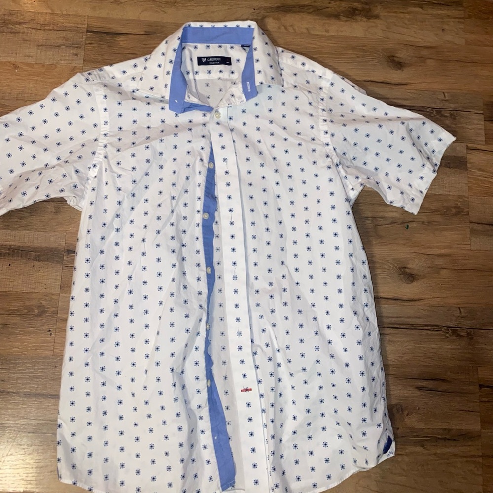 Shirt sleeve button up shirt